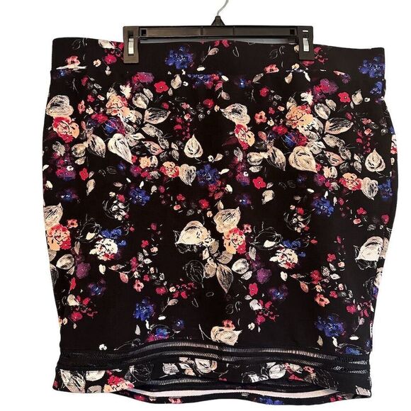 Torrid Dresses & Skirts - Torrid Women's Plus Floral Print Mini Skirt Multicolor Summer Casual Size 3X